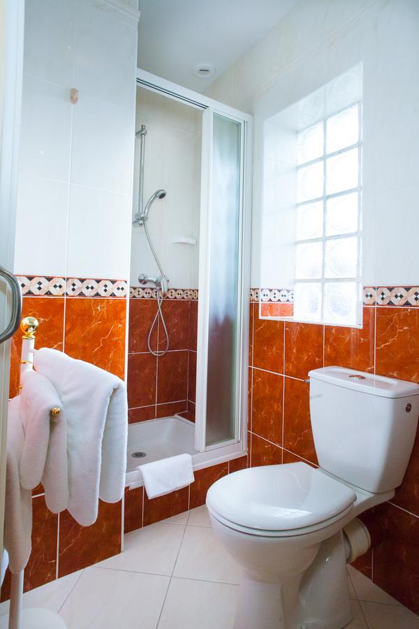 Logis Hotel Restaurant Le Commerce Guichen Ngoại thất bức ảnh