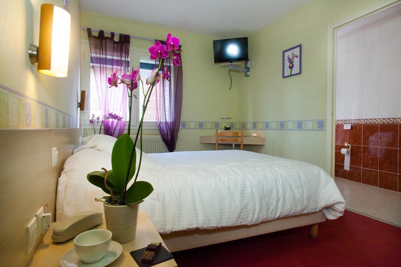 Logis Hotel Restaurant Le Commerce Guichen Ngoại thất bức ảnh